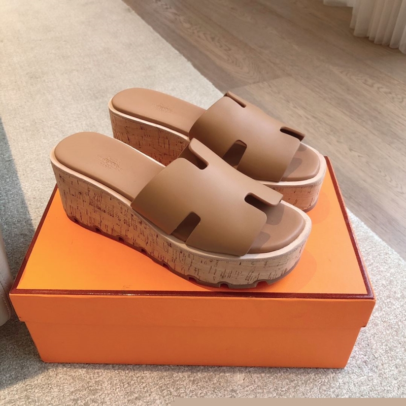 H**mes slippers